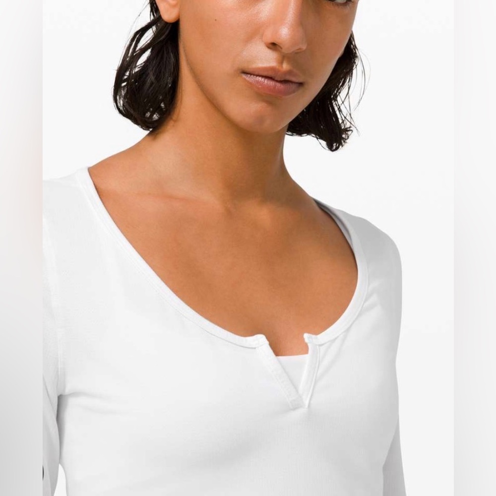 Lululemon Cropped Henley Long Sleeve
Heathered White / White sz 6
